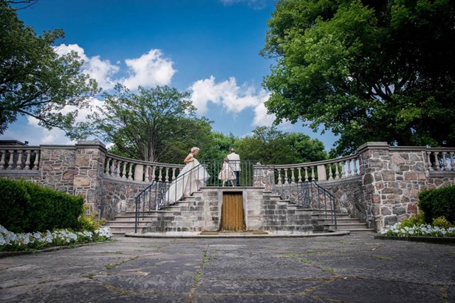 Yuliya and Gary's Lush Wedding at Graydon Hall