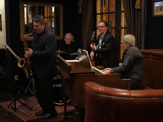 Live Music & Bands: Dr Dave & Friends 15