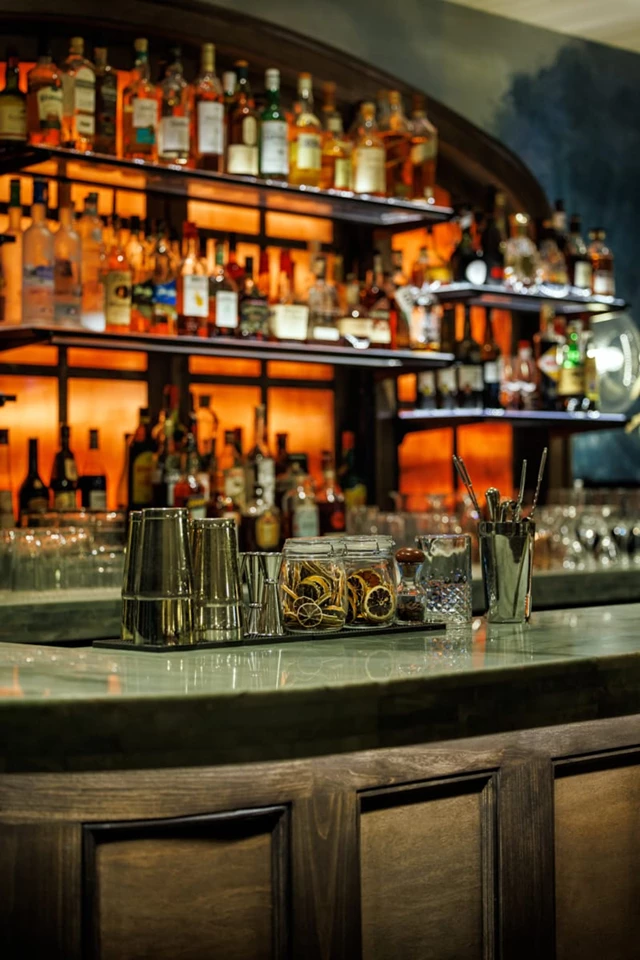 Restaurants: Miller Uptown 9